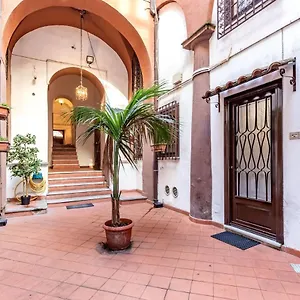 Lovely Ground Floor Colosseo Wi-fi Ac Appartamento