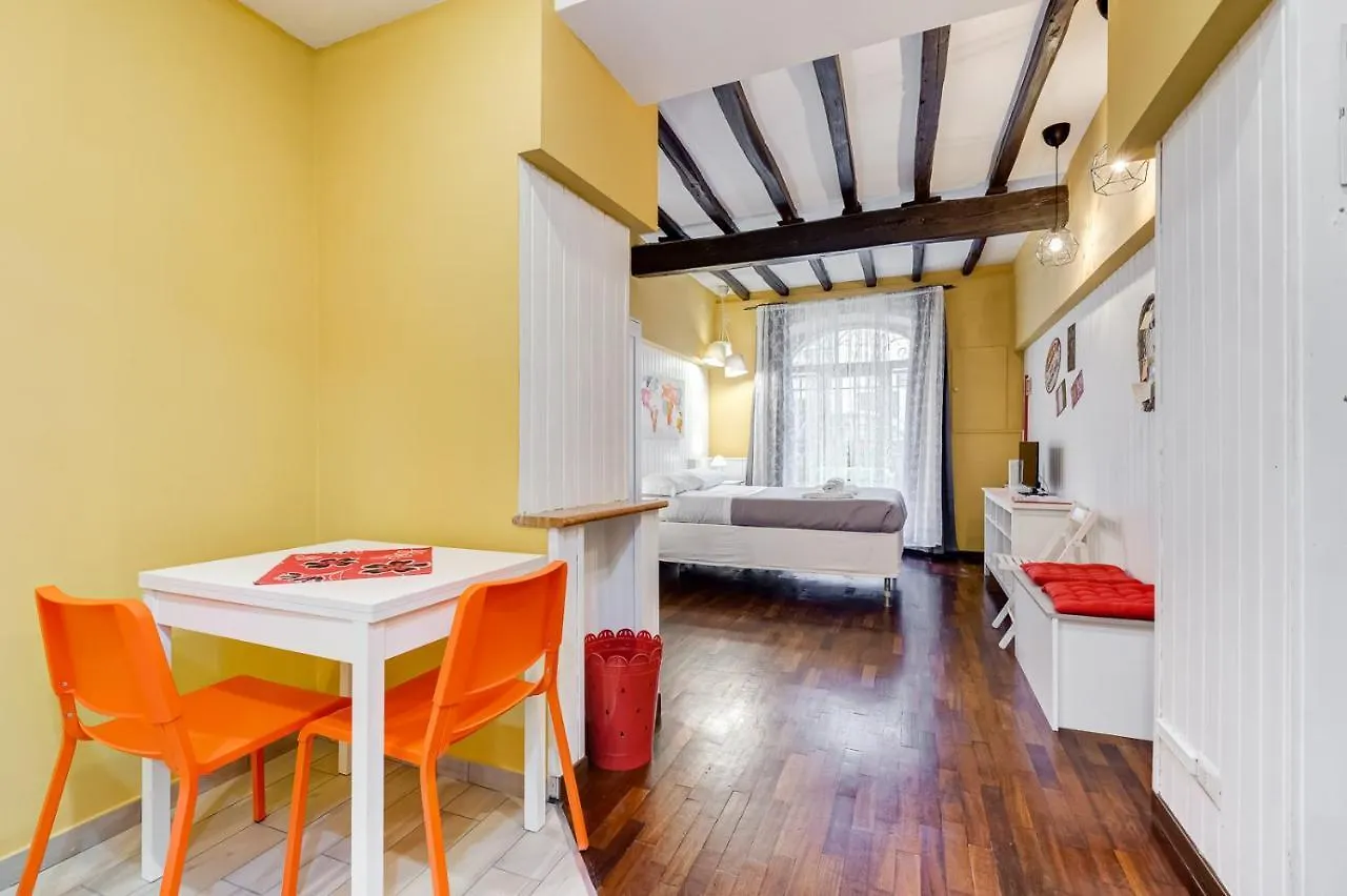 Trastevere Suite Roma 0*,  Italia